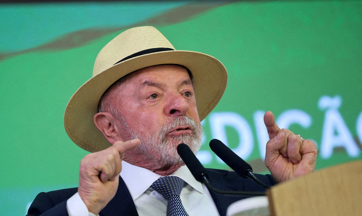 Lula prepara dossiê sobre Amazônia para contestar tarifas impostas por Trump
