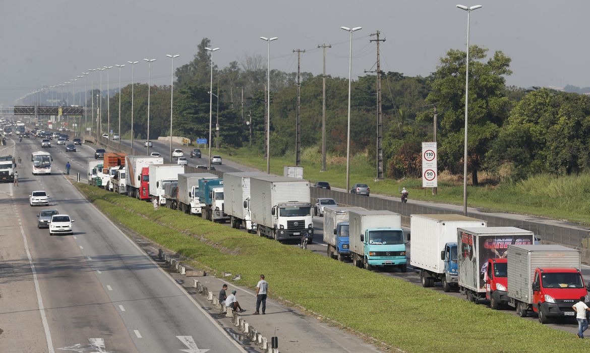 Nova lei torna obrigatório o piso mínimo no frete rodoviário de cargas