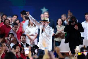 PT formaliza candidatura de Lula à reeleição em convenção nacional
