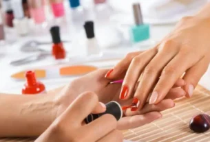 7 Cores de esmalte versáteis que combinam com qualquer look e ocasião