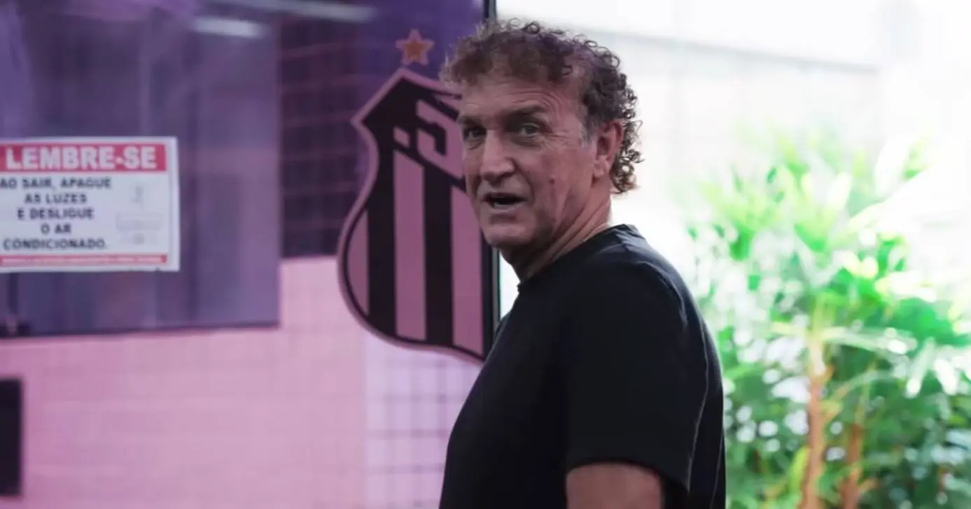 Cuca mantém comando no Santos após pressão e foca na reta final do Brasileirão