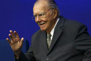 Ex-presidente José Sarney segue em estado estável após internação por pneumonia no Sírio-libanês