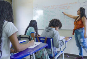 Governo do DF autoriza aulas em colégios particulares sem seções eleitorais em outubro