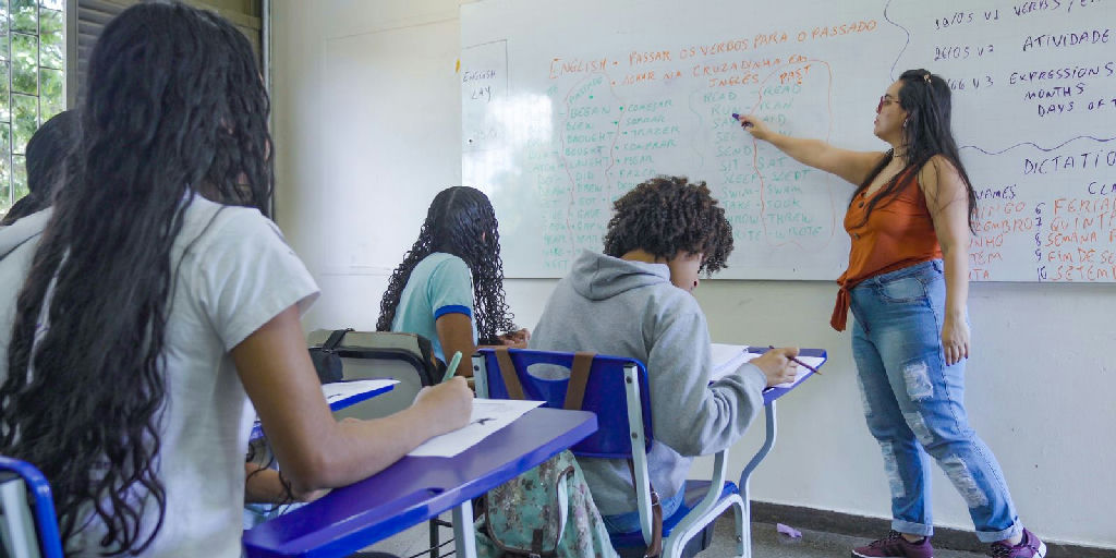 Governo do DF autoriza aulas em colégios particulares sem seções eleitorais em outubro